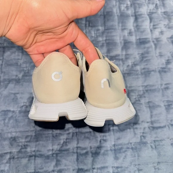On Running Cloud 5 Coast shoes size 6.5 - Picture 9 of 16
